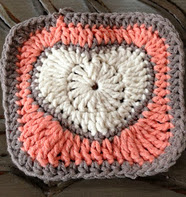 http://translate.googleusercontent.com/translate_c?depth=1&hl=es&rurl=translate.google.es&sl=en&tl=es&u=http://www.annoocrochet.com/2013/01/valentine-heart-granny-square-free.html&usg=ALkJrhi7fiMNpYJsMIjRGOPVphkt_iSoag