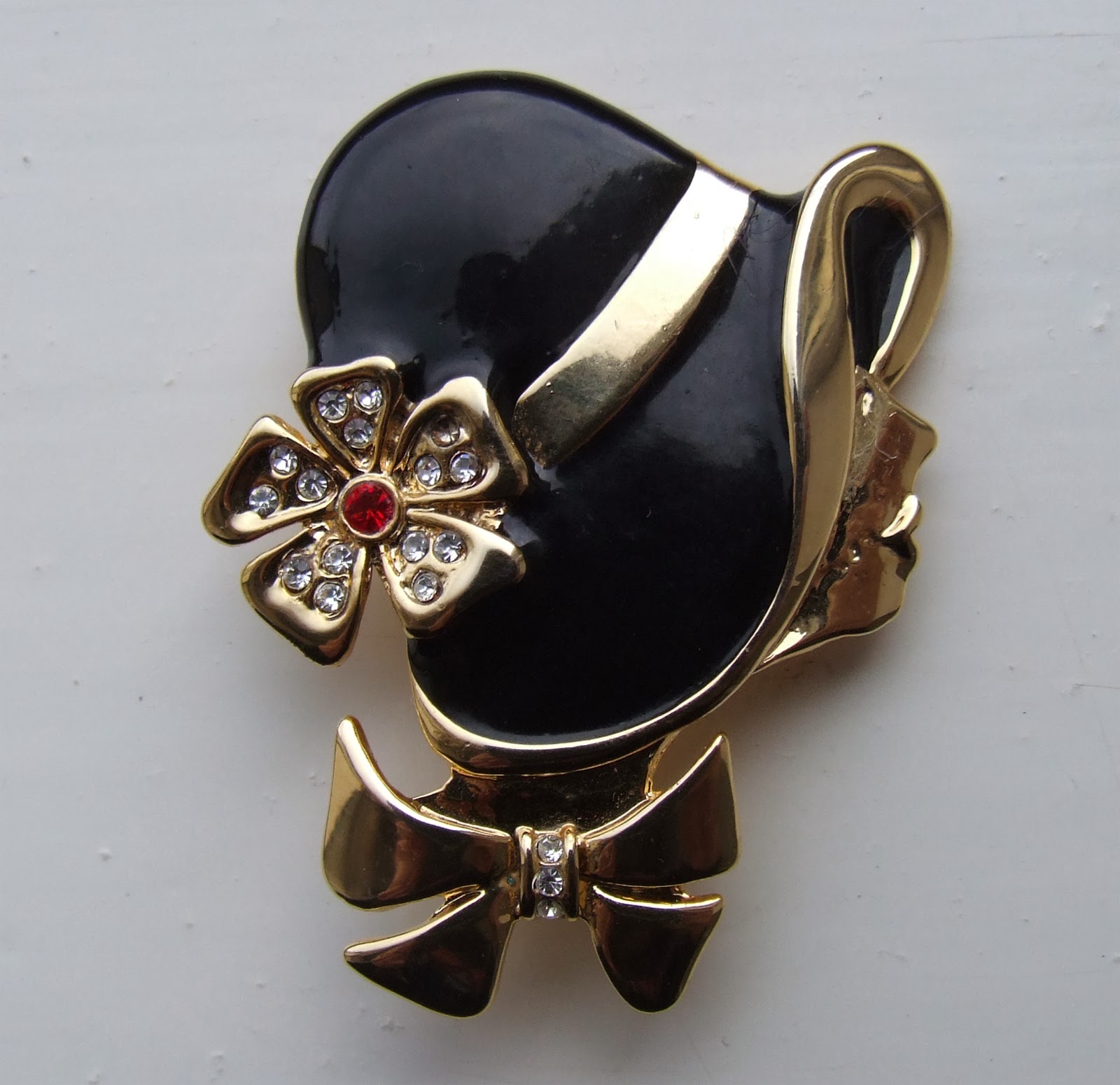 Antique and Vintage Costume Jewellery Vintage Brooches