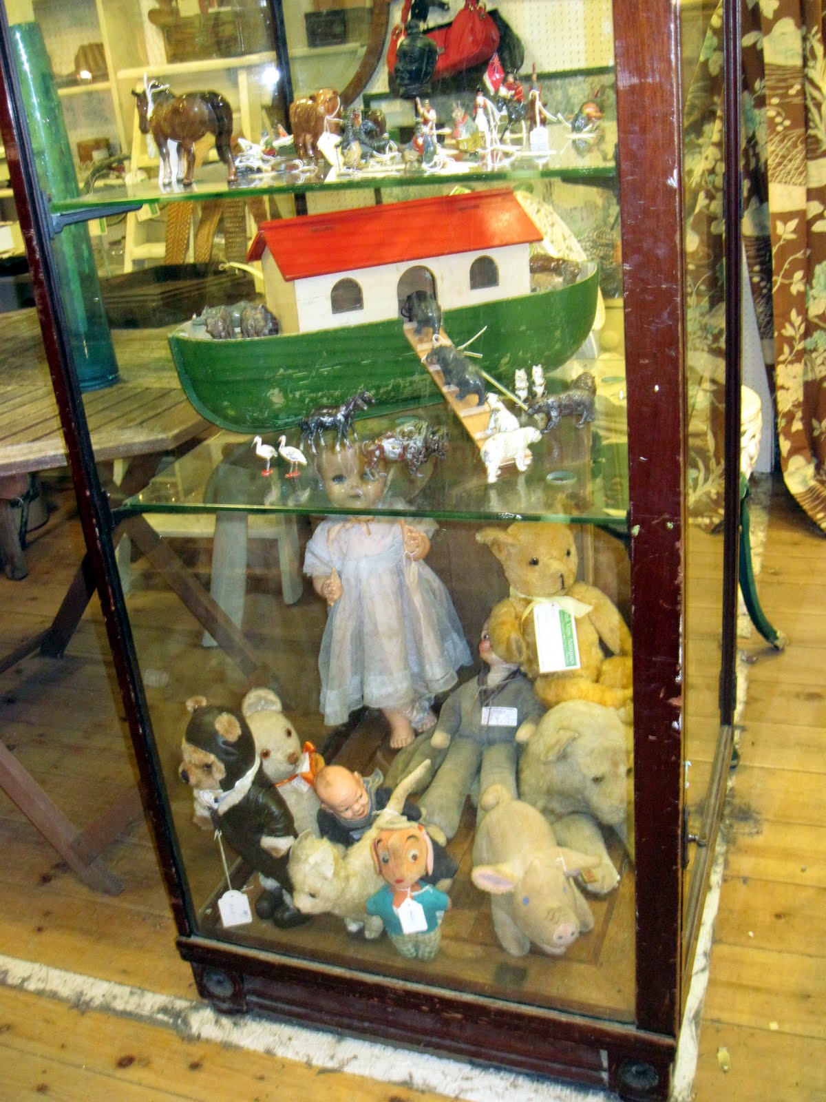 Tracy's Toys (and Some Other Stuff) Antiquing Trip to England Day