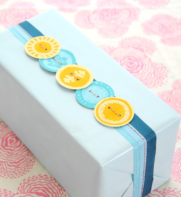 homework a creative blog Show and Tell printable paper buttons