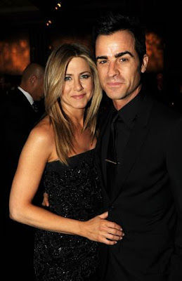 Jennifer Aniston y su novio Justin Theroux famosos