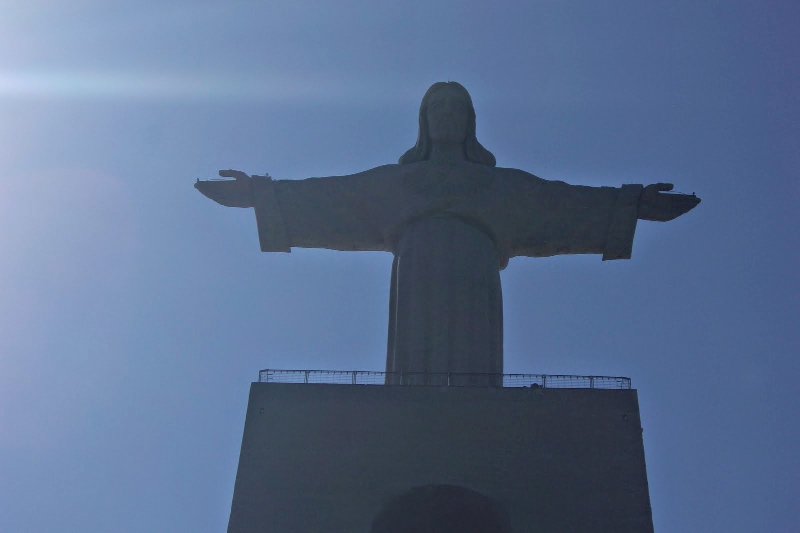 Corcovado de Rio ou Christo Ré de Lisbonne ?