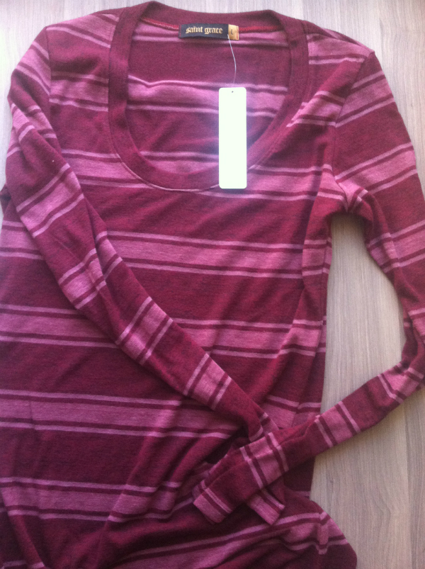 Golden Tote - November 2012 Review - Women's Monthly Clothing Subscription Boxes Golden Tote - November 2012 Review - Women's Monthly Clothing Subscription Boxes