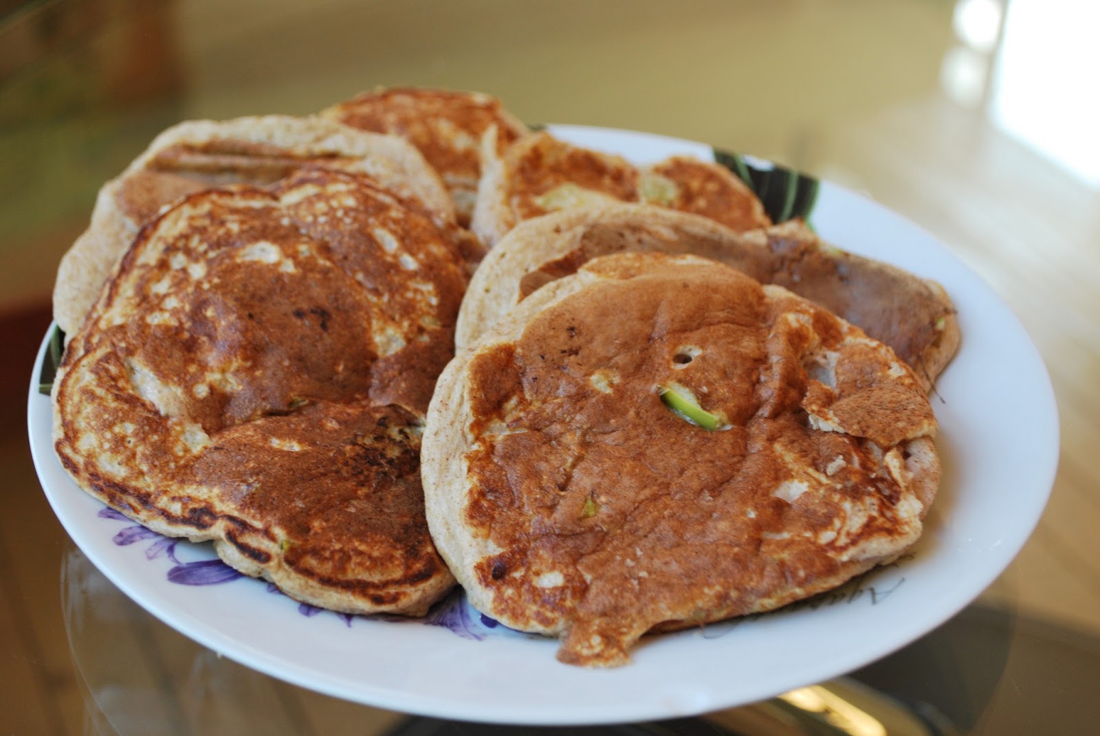 The Hungry Lightweight: Greek Yogurt Oatmeal Pancakes