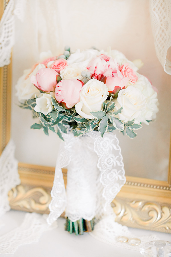 Wonderful wedding: Winter morning of the bride