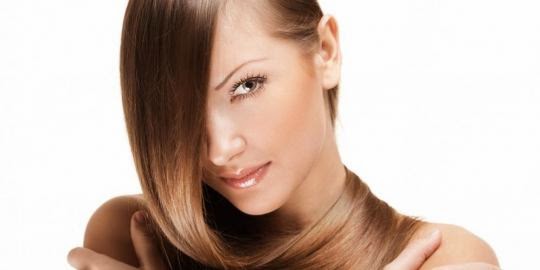 Cara Meluruskan Rambut Keriting