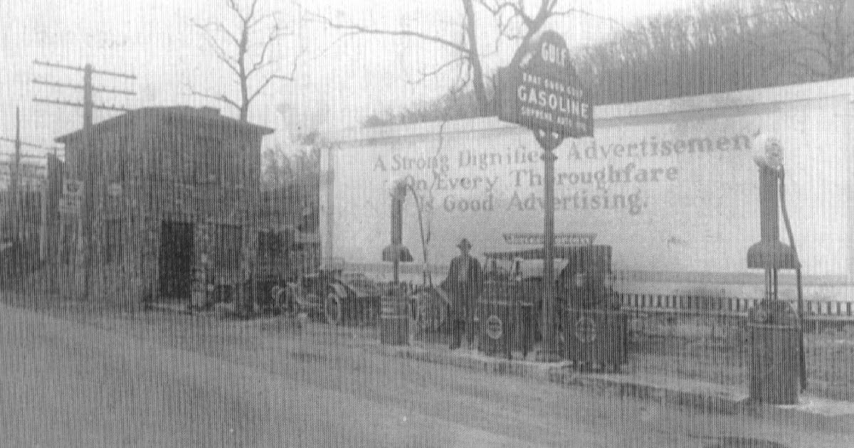 Vintage Johnstown Gulf Station