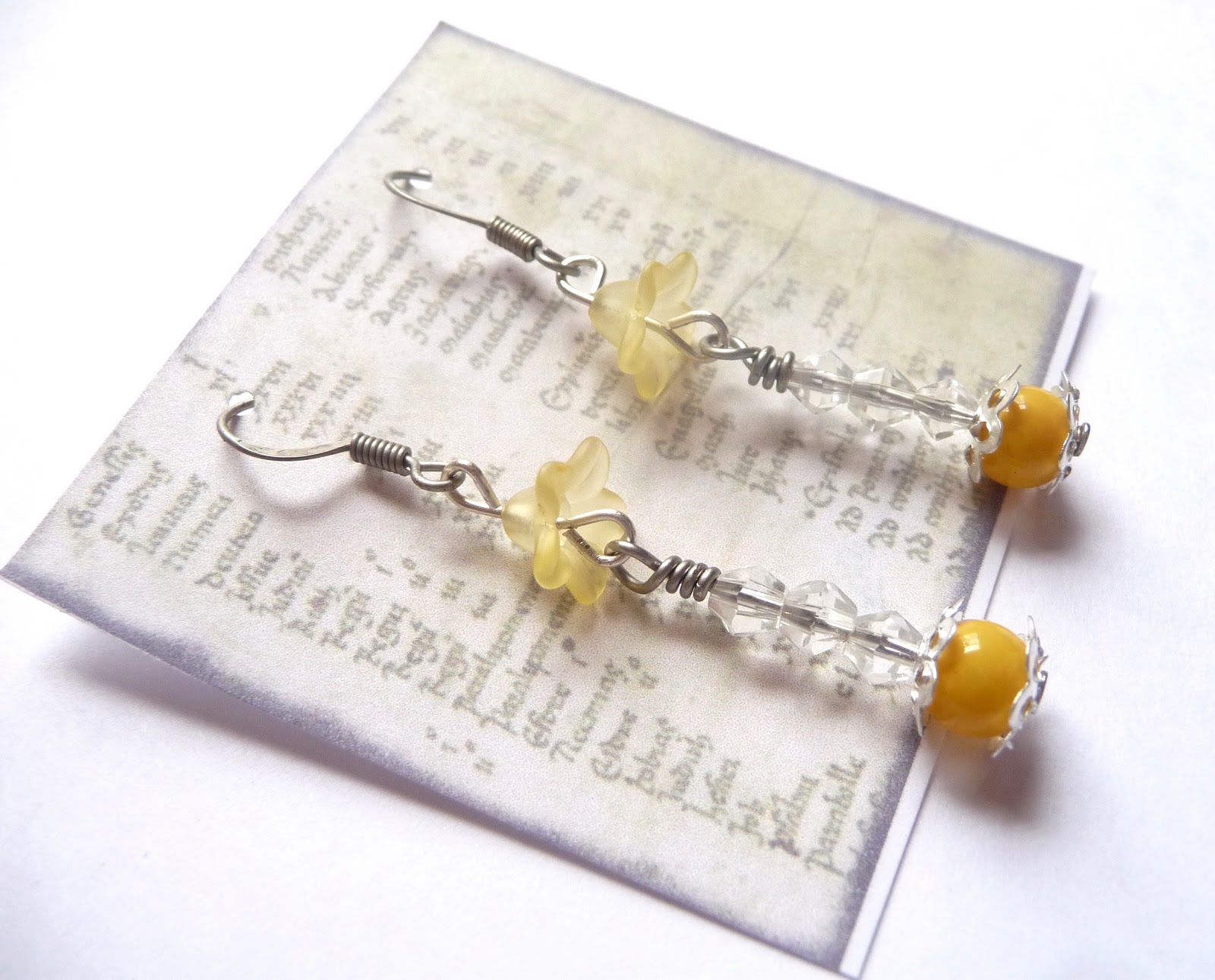 Middle Tennessee Crafts Let's Make Earring Cards!