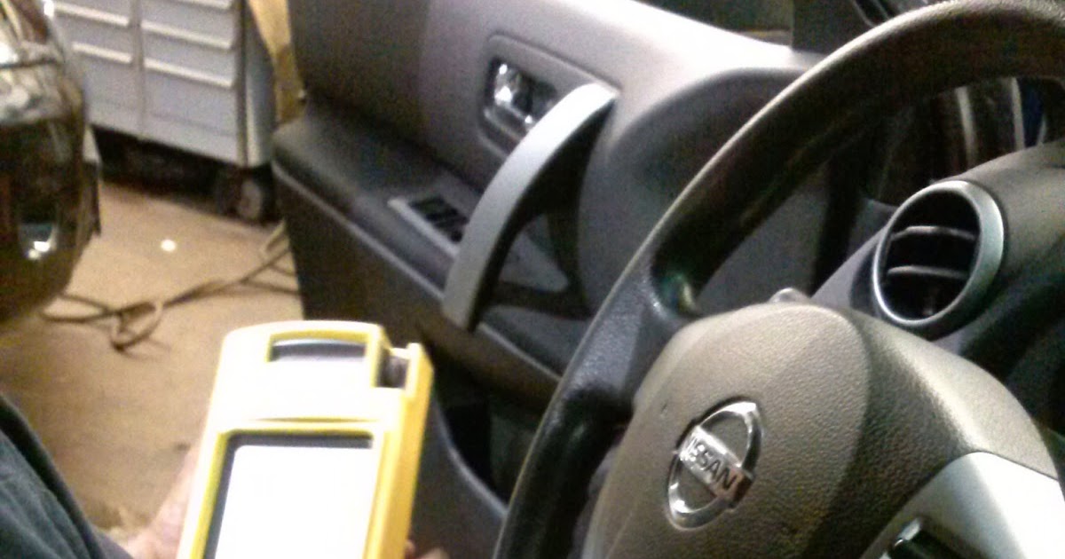 Nissan Rogue 2009 a newbies journey VDC OFF and SLIP lights on