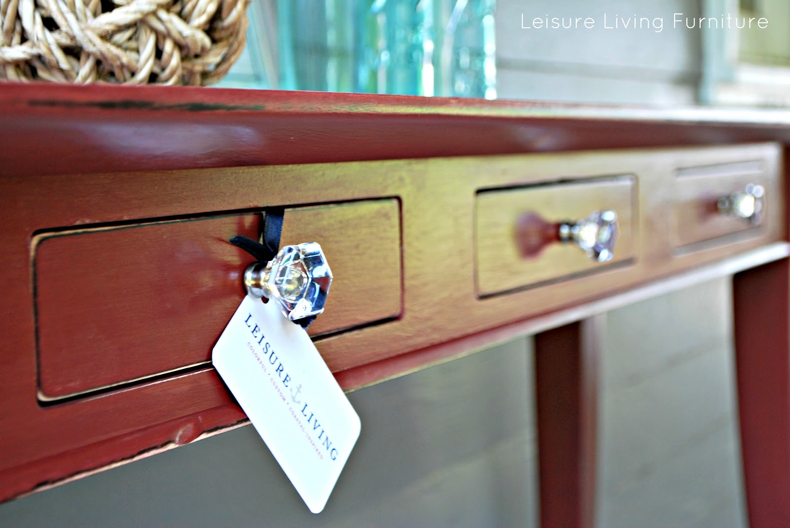 leisure living Primer Red Sofa Table