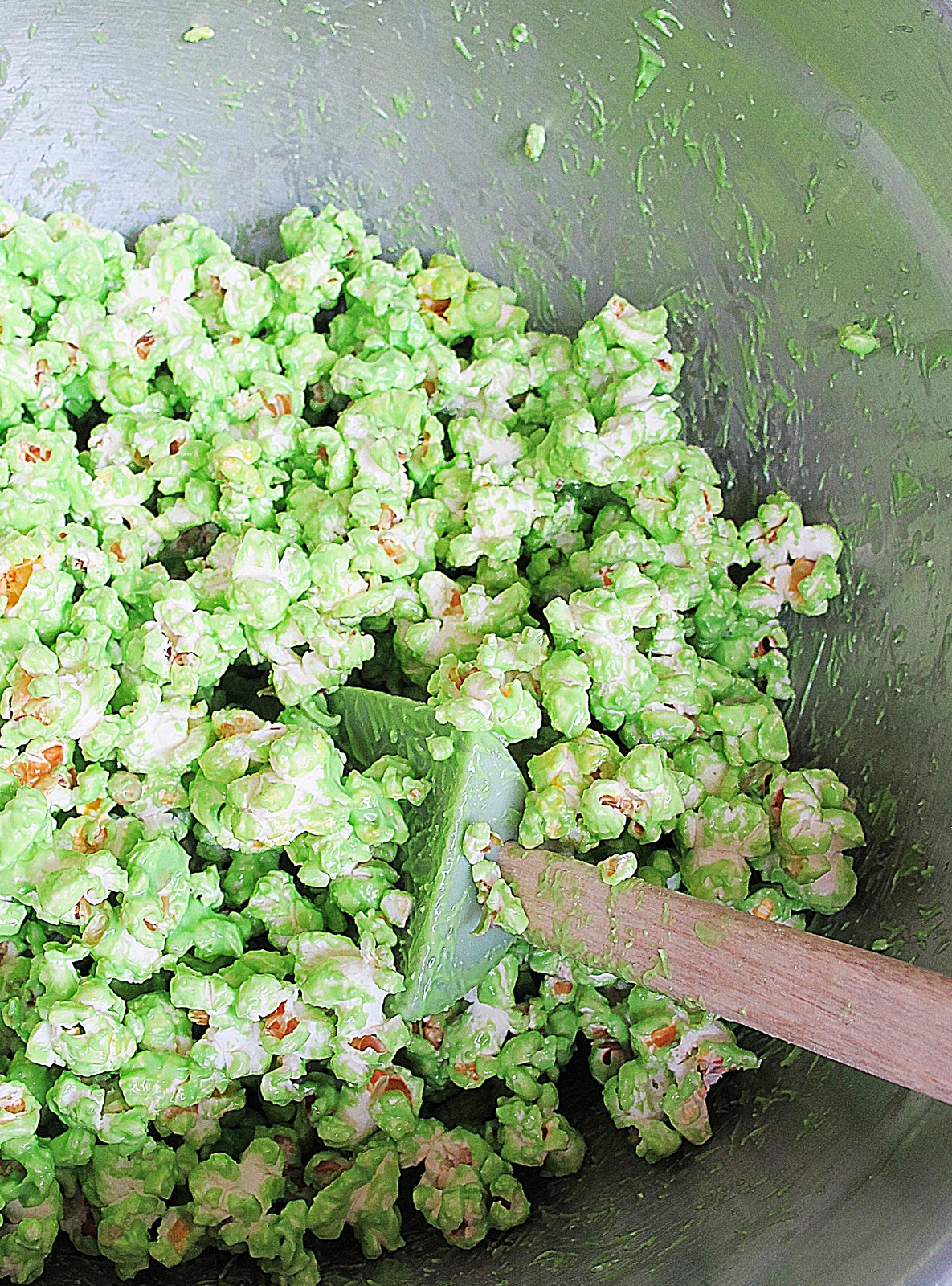 Green Slimed Popcorn Purple Chocolat Home