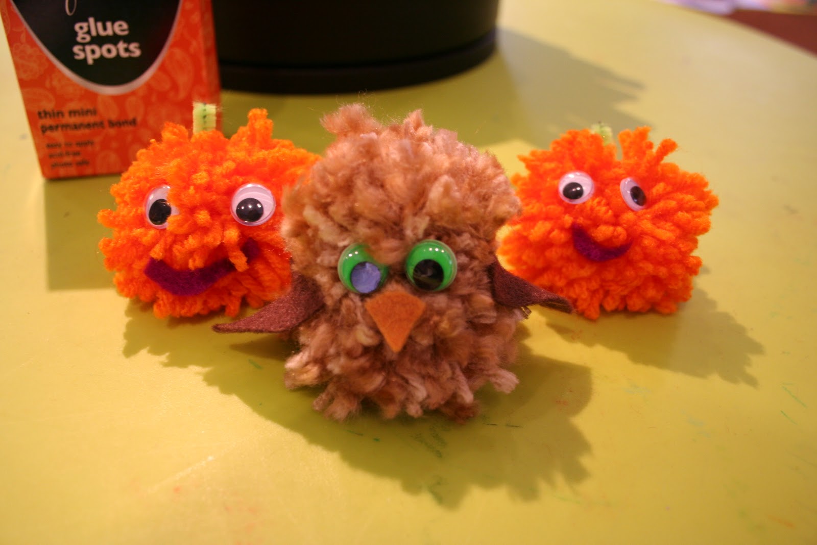 Pink and Green Mama * Halloween Crafts for Kids Yarn PomPom Pumpkins