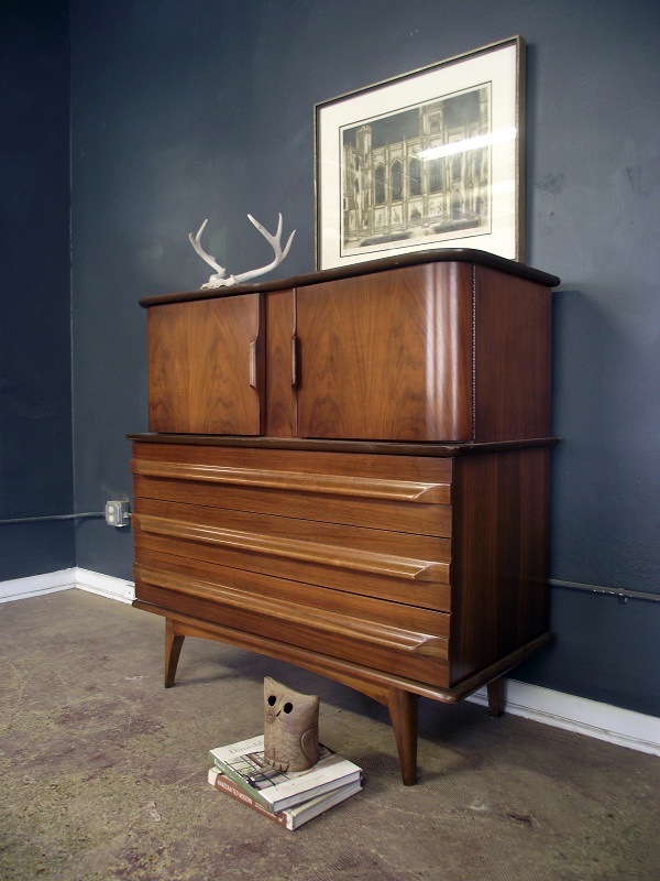 Vintage Ground MCM Highboy Dresser / Chest of Drawers