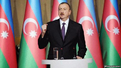 Aliyev pide un golpe de estado en Armenia