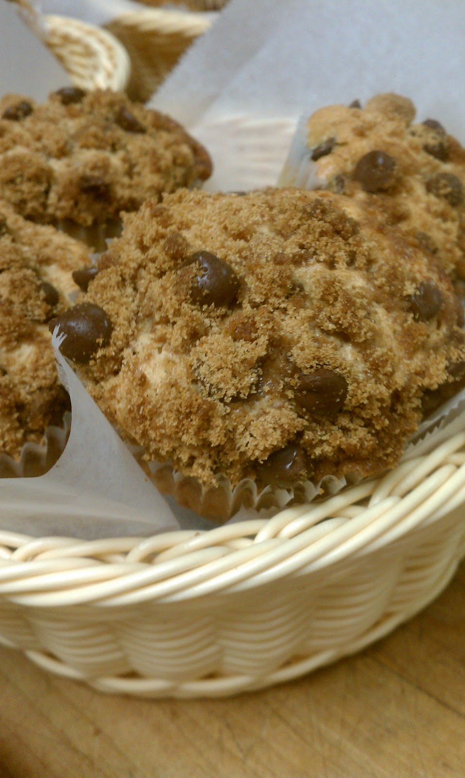 Baking with Melissa™ CHOCOLATE CHIP CRUMB MUFFINS