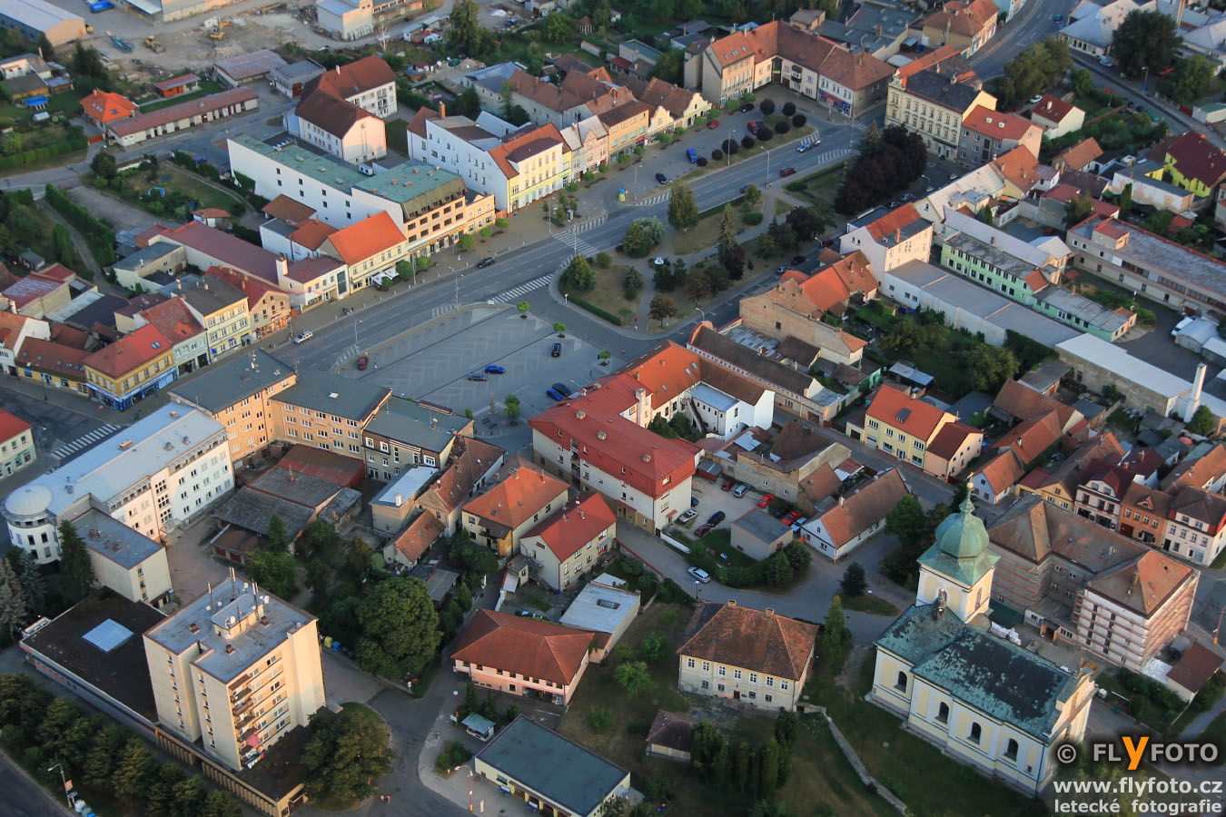FLyFOTO letecká fotografie a video Holice