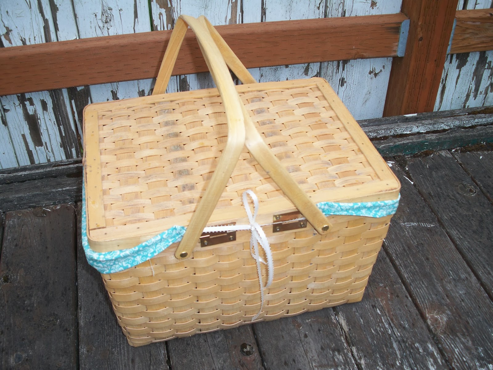 Ambering Along Picnic Basket Redo