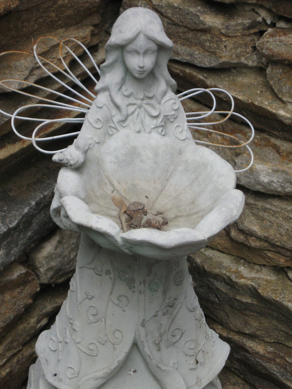 Birds, Blooms, Books, etc: Garden Angels