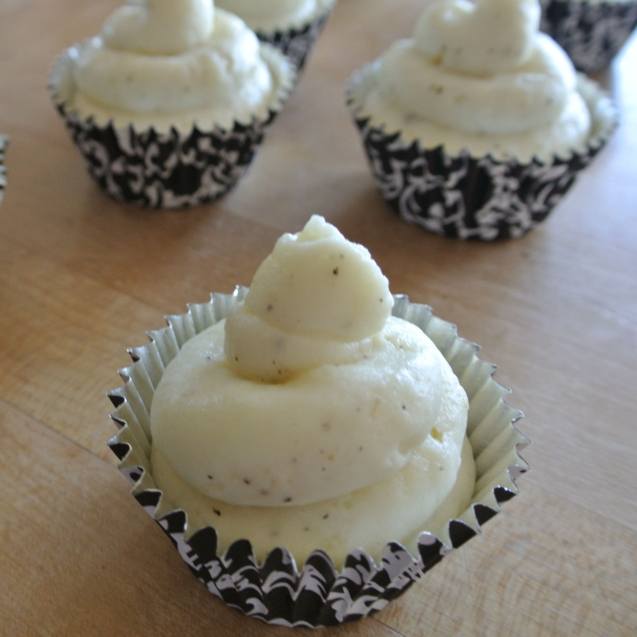 Mom, What's For Dinner? Garlic Mashed Potato Cupcakes