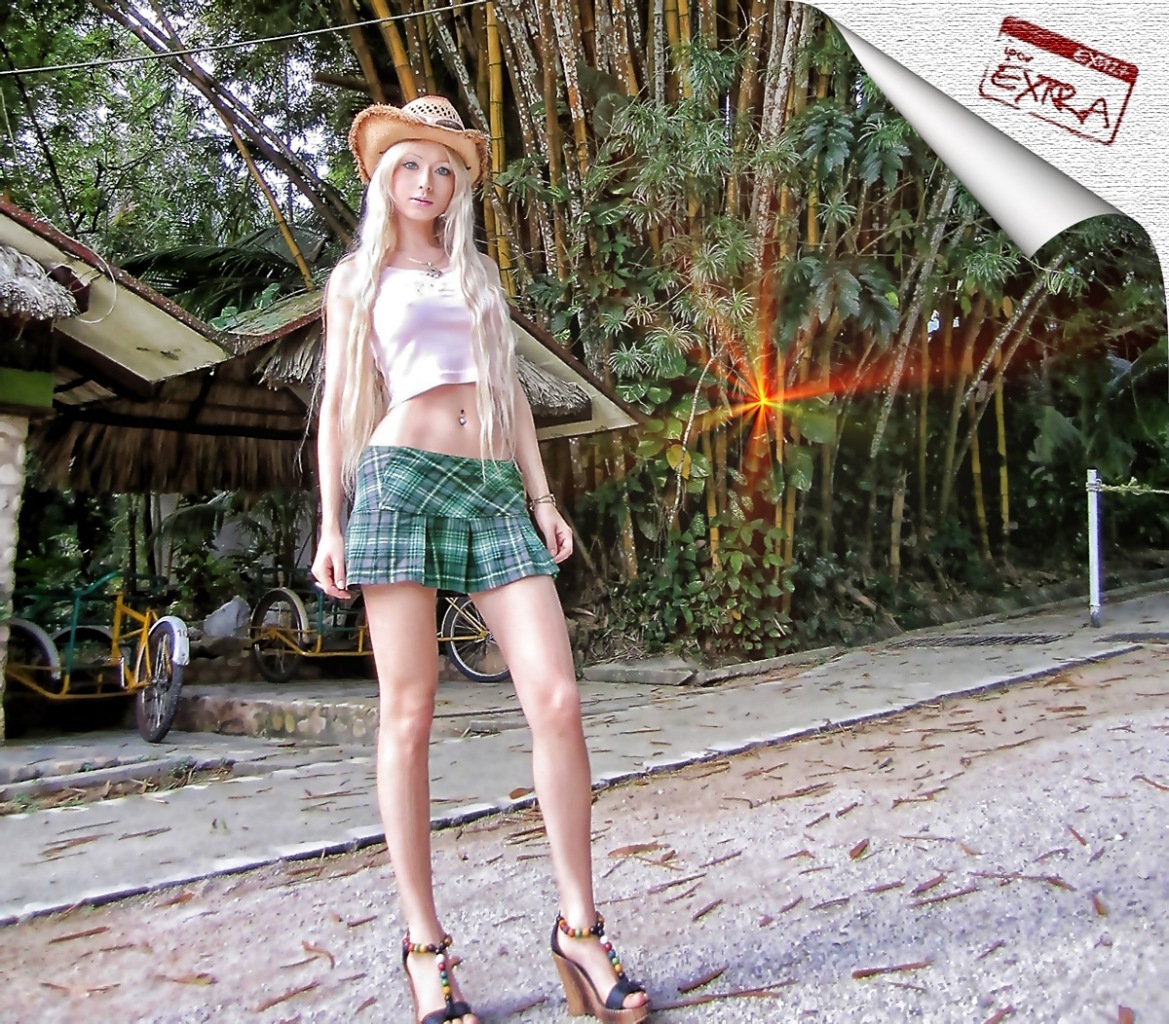 http://4.bp.blogspot.com/-wVvh4AM_YPE/T6SgtI4ZKvI/AAAAAAAAGYE/uqOk7nRpGeQ/s1600/Barbie%2BValeria%2BLukyanova%2BAmatue%2B.jpg