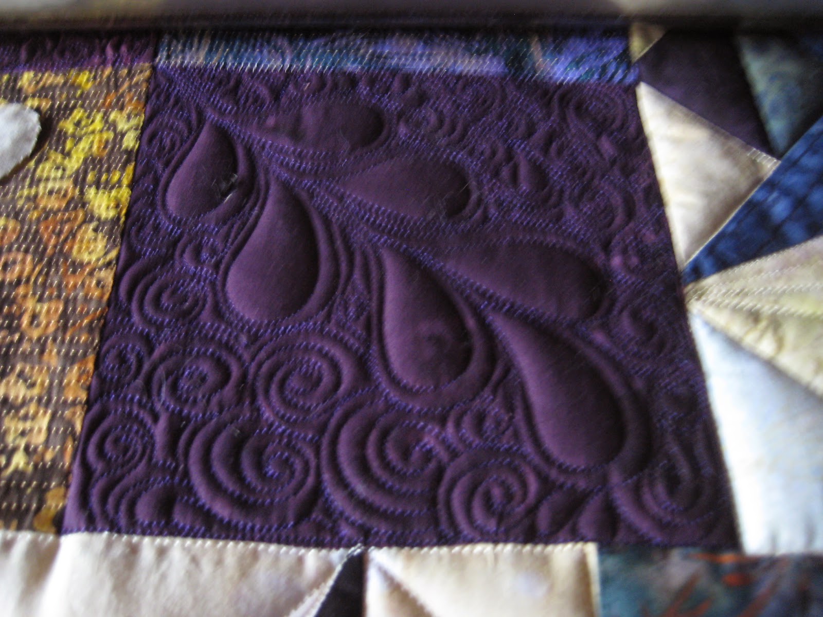 Threads on the floor Carol's Applique, no Applique