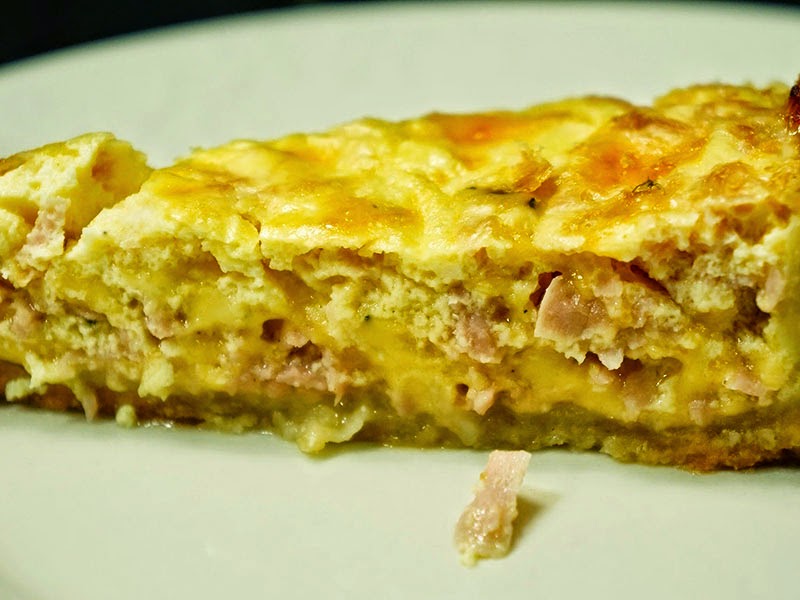 Foto de um pedaço de Quiche. Bom apetite! Foto de um pedaço de Quiche. Bom apetite!
