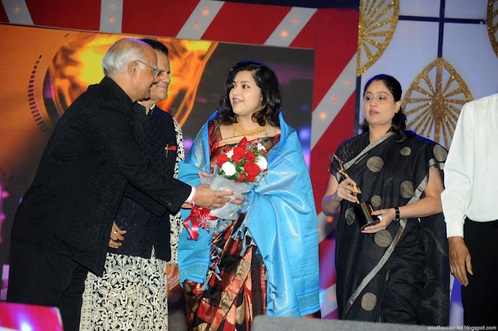 meena at tsr tv film awards actress pics
