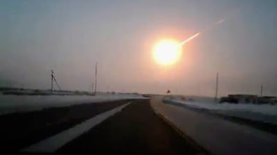 Gambar dan video bumi Rusia dicerobohi meteor 10 tan