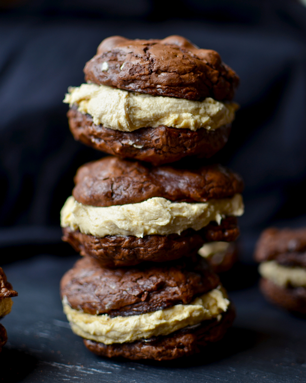 Yammie's Noshery Brownie Cookie Sandwiches {With Fluffy Peanut Butter