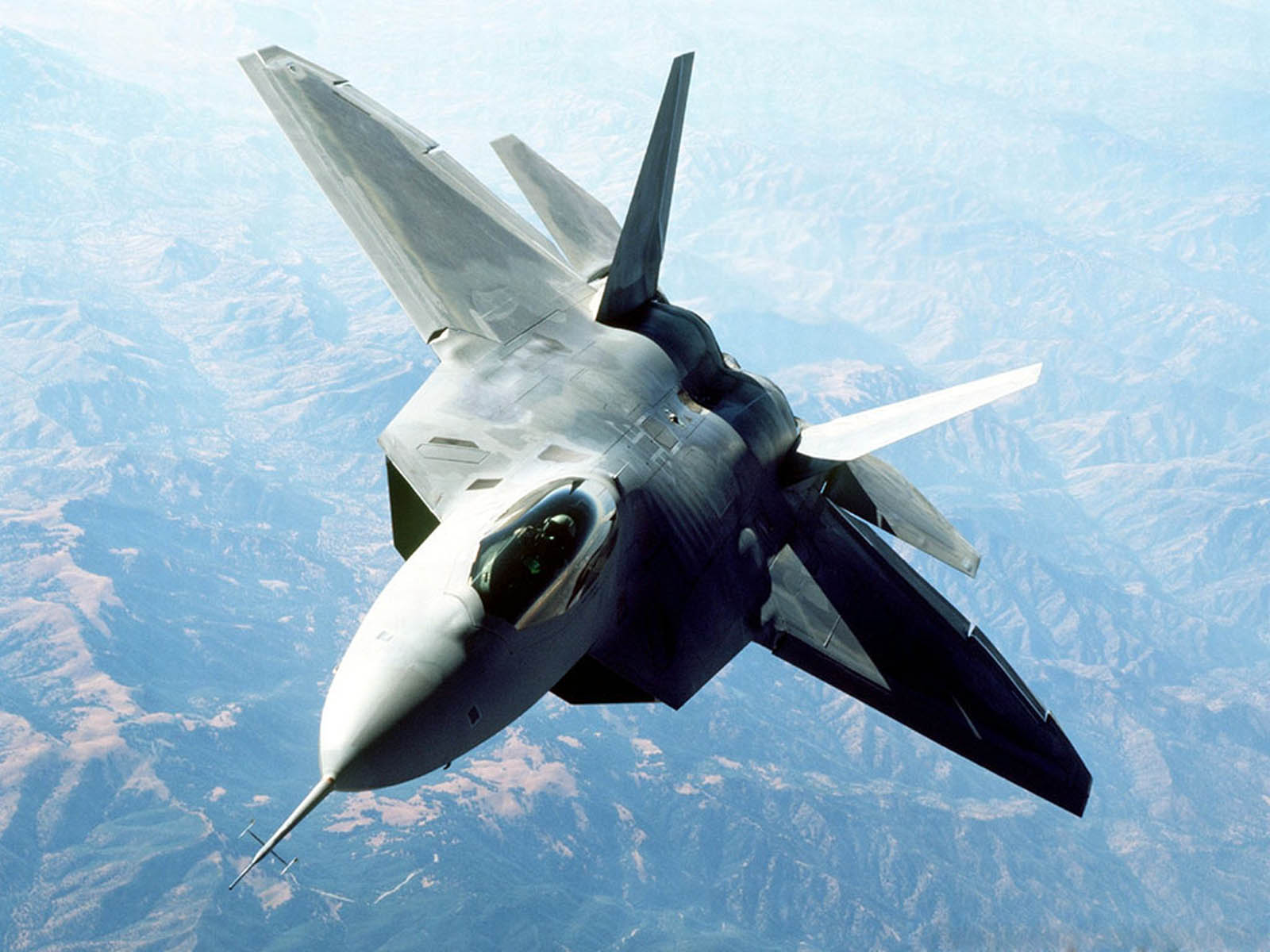 http://4.bp.blogspot.com/-wZvo1B-sNEU/ULYTCISZlII/AAAAAAAAN6I/sHV1Zk2gigo/s1600/F%2B22%2BRaptor%2BMilitary%2BJet%2BFighter%2BWallpapers%2B01.jpg