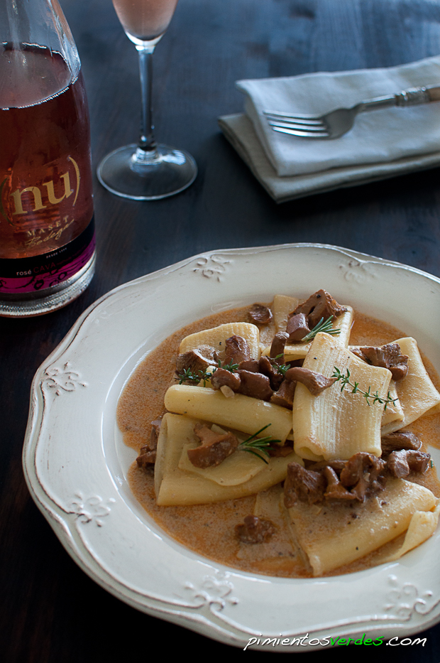 Pasta con foie gras y setas