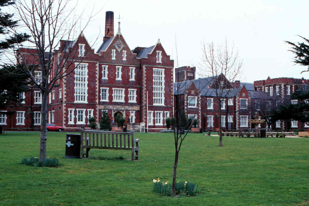 Springfield Hospital, Tooting, London Hospital, London, Toot