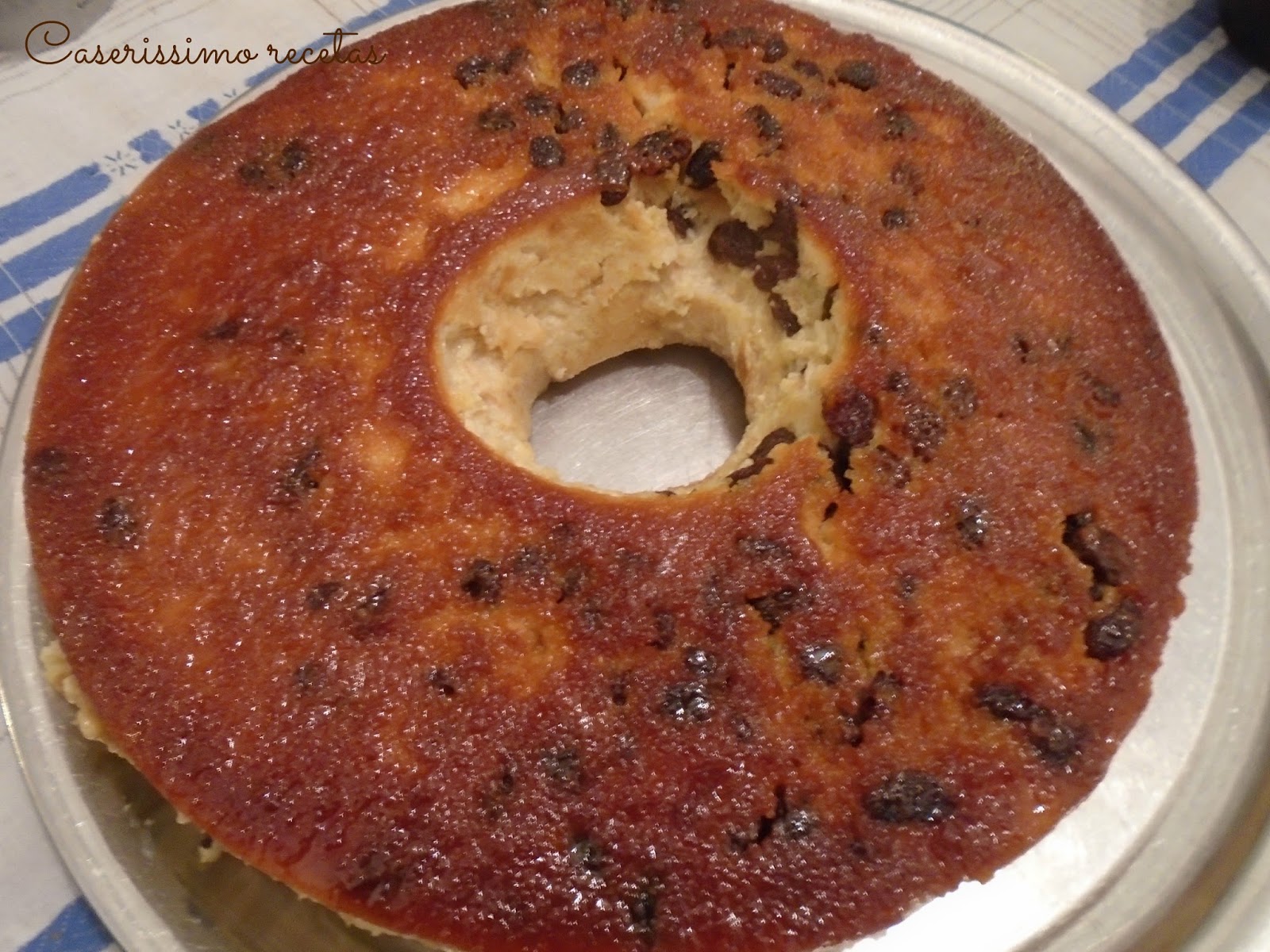 BUDÍN DE PAN CON PASAS, CREMA Y COCO, DELICIOSO Caserissimo