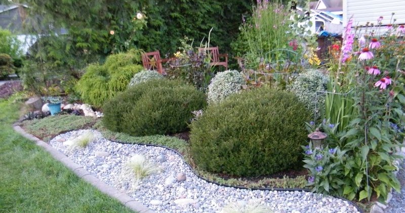 Front Yard Landscaping Design Ideas - Garden Edging Ideas