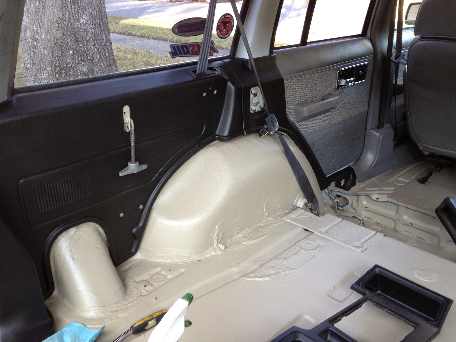 Morrison S Garage Jeep Cherokee Xj Rusty Floors Bedliner