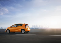 2015-Toyota-Prius-C-6.jpg