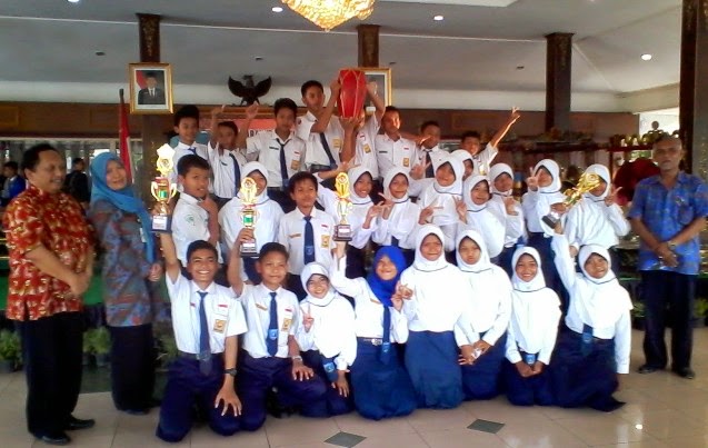 SMPN 1 Selogiri Pemenang Festival Karawitan Pelajar Wonogiri 2015 SMPN 1 Selogiri Pemenang Festival Karawitan Pelajar Wonogiri 2015