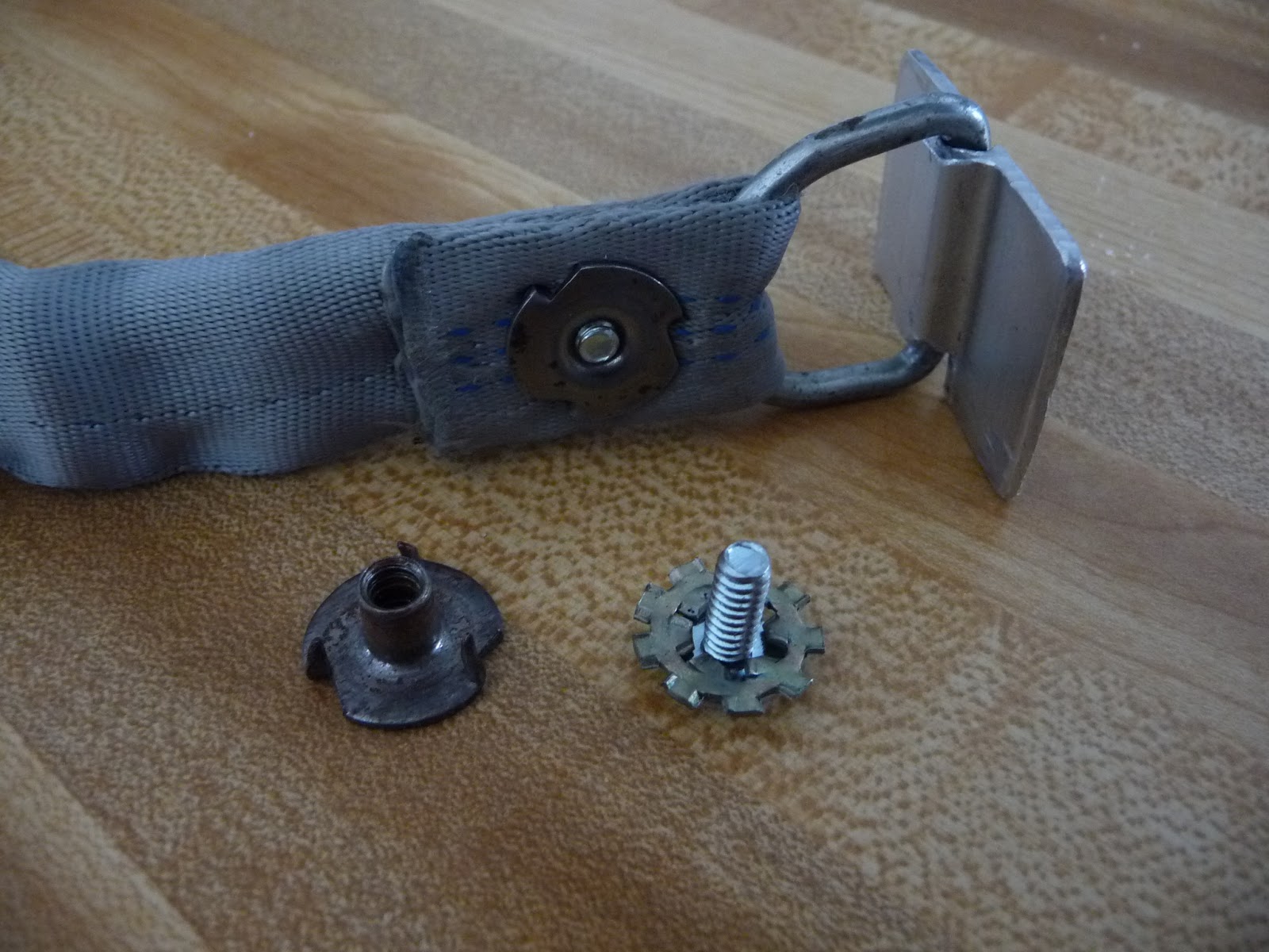 Dave (TheOleGuy) and Nancy's Aliner Reinforced Bungee cord roof