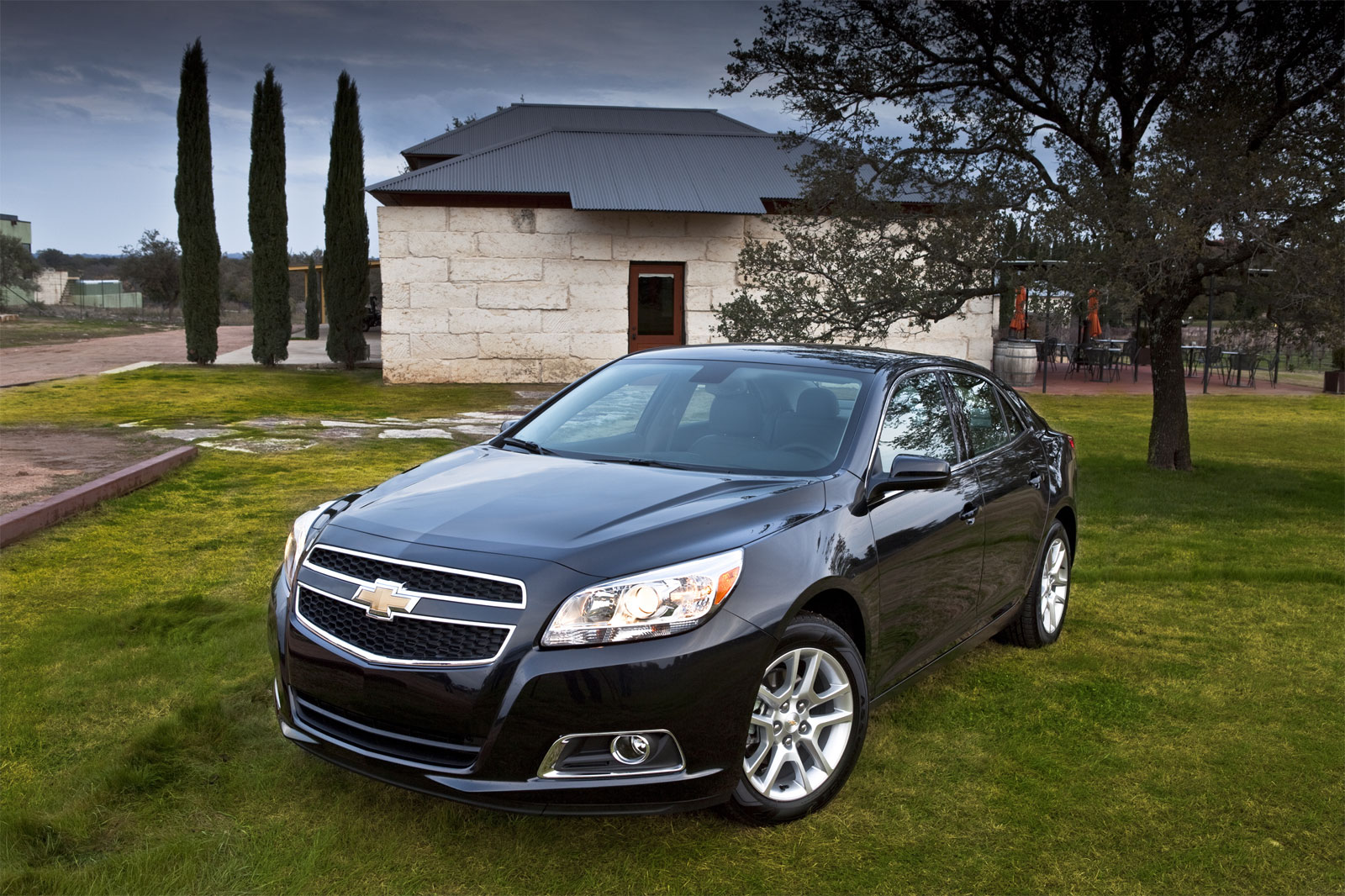 http://4.bp.blogspot.com/-wb3Q2P85klM/T-sOkkVUWCI/AAAAAAAAD_A/sKGZFDovyHw/s1600/Chevrolet+Malibu+Eco+Hd+Wallpapers+2013_9.jpg