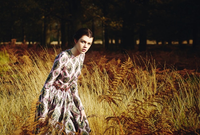 Harper's Bazaar UK April 2015, Antonia Wesseloh Dolce & Gabbana 2015 SS Pink Silk Organza Sacred Heart Dress Editorials