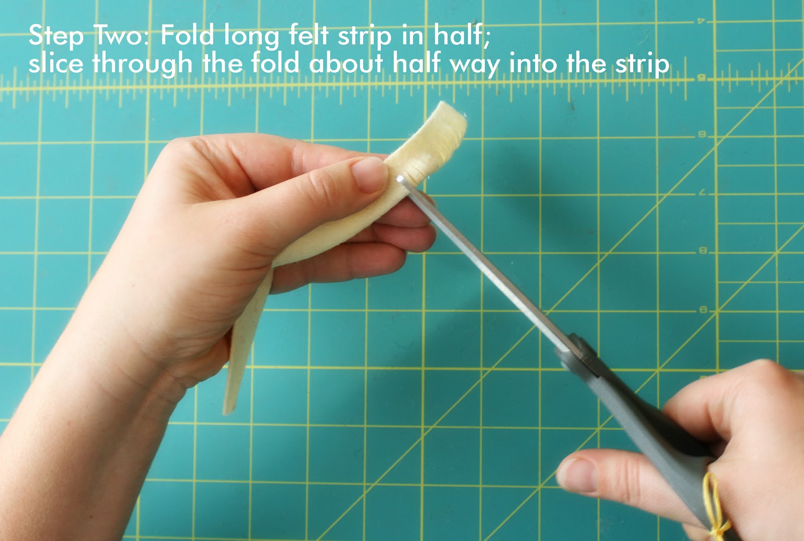 bee's nest Felt Flower Pin Tutorial