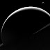 Un ritratto mozzafiato delle fasi di Saturno e di Titano