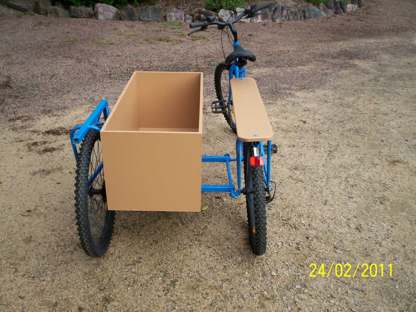 Bicycles Modified Long Tail Cargo Bike with Sidecar