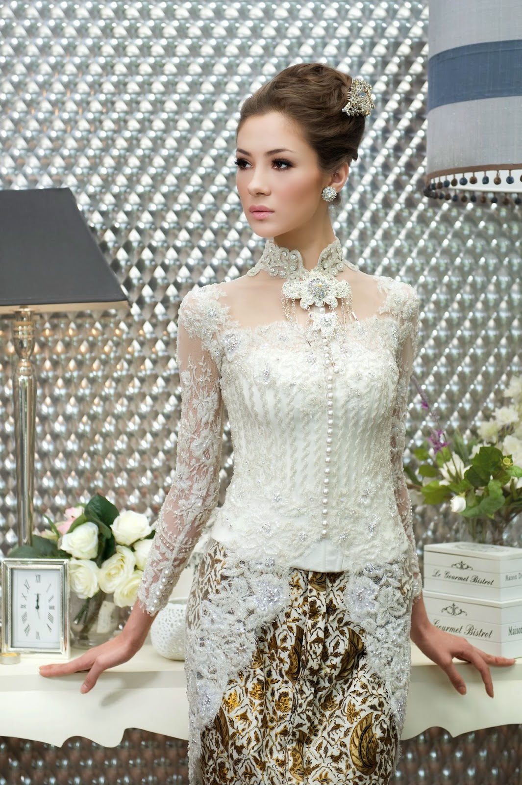Aneka Model Kebaya Istri Ibas | kebaya akad nikah dengan desain mewah modern Aneka Model Kebaya Istri Ibas | kebaya akad nikah dengan desain mewah modern