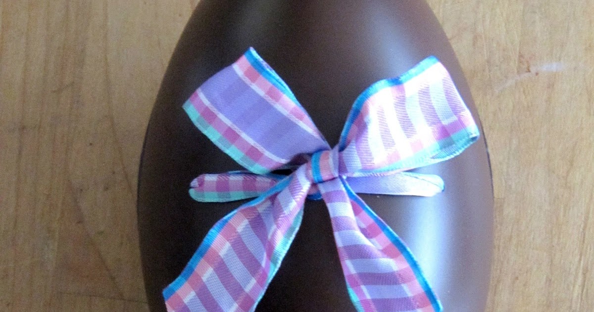 Sew Many Ways... Tool Time Tuesday...Spray Painting Easter Eggs