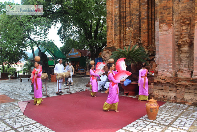 Tham quan Tháp chàm Ponaga ở Nha Trang