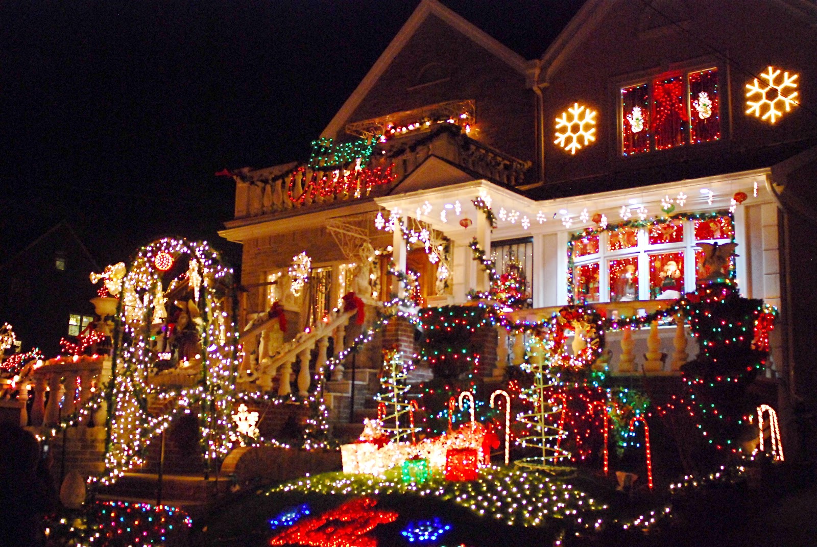 NYC ♥ NYC Brooklyn's Dyker Heights Home Christmas Light Displays