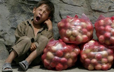 Foto: Inilah Anak-anak Yang Berperang Melawan Perihnya Kehidupan [ www.BlogApaAja.com ]