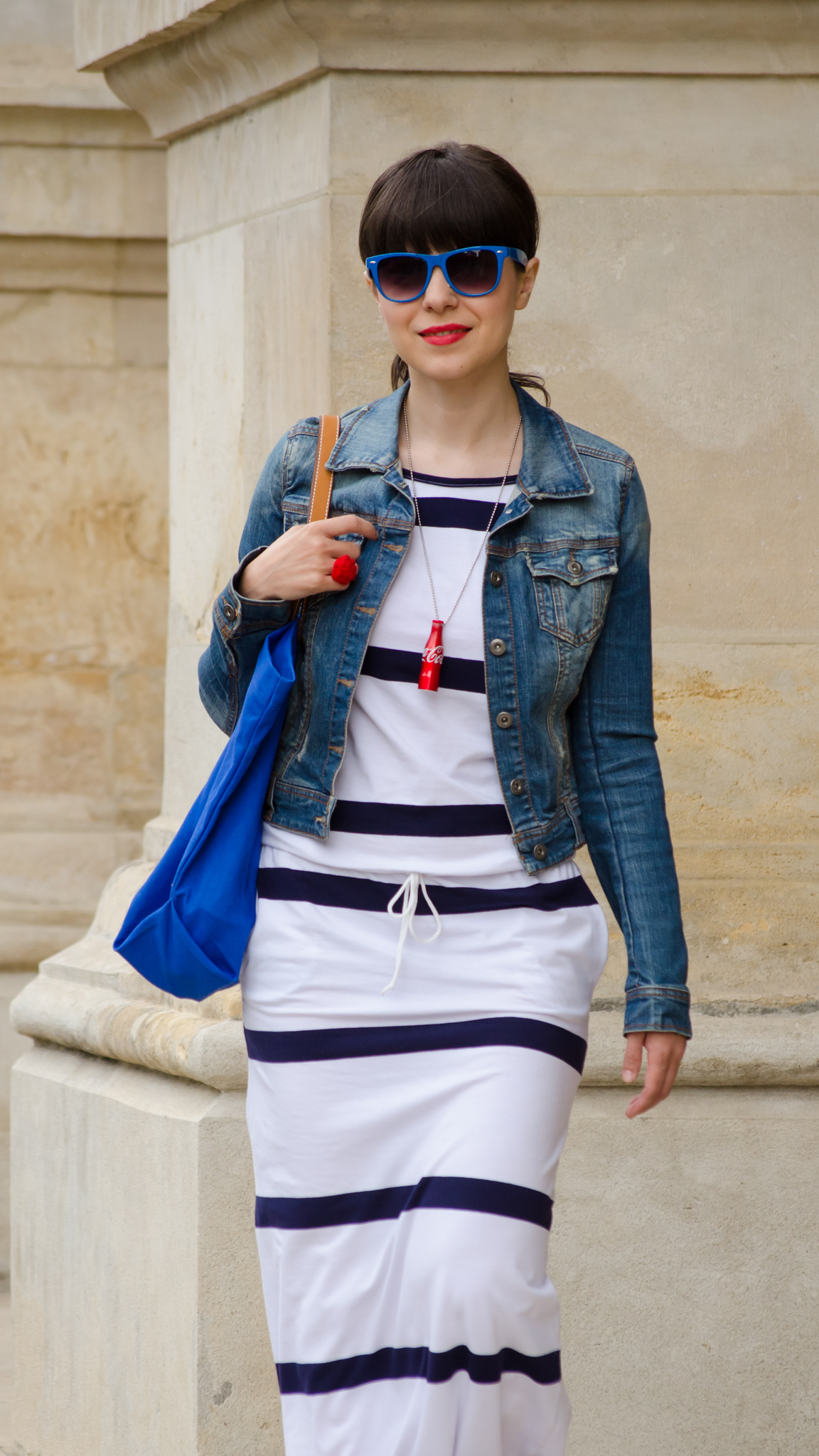 stripes maxi dress blue coca cola bottle converse red blue bag navy jeans jacket