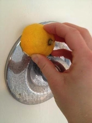 dia de limpeza- limão para remover manchas d'agua